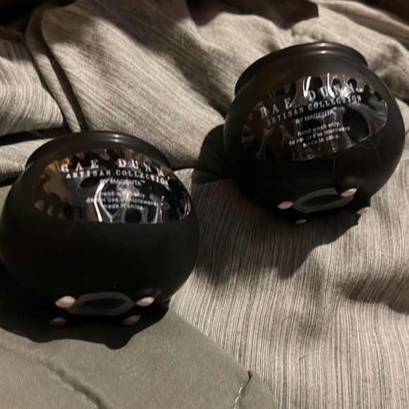 Salt & Pepper shakers - Rae Dunn - Halloween - BOO! EEK! - Picture 6 of 7